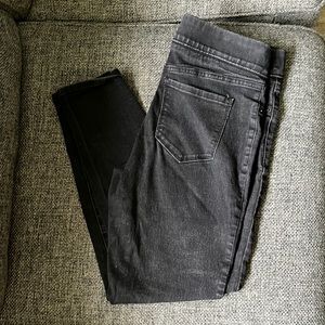 Old Navy jeggings, size 8 short, black